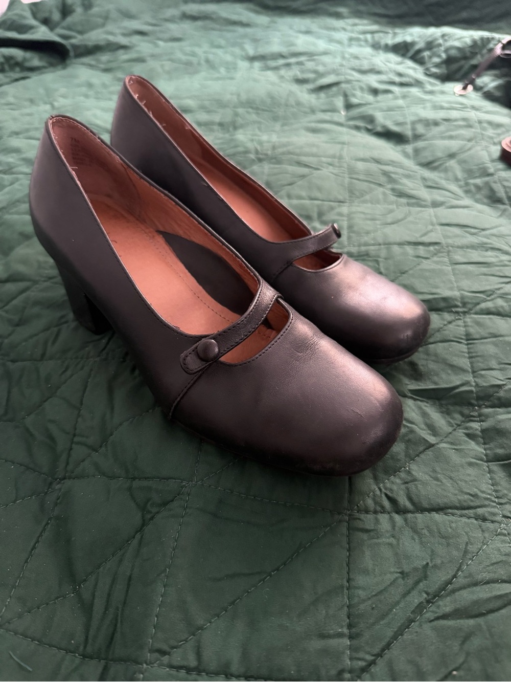 Classic Black Mary Jane Block Heel Pumps - Women's